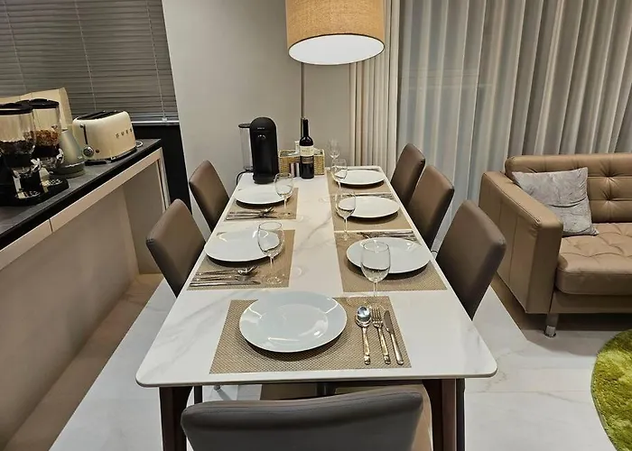 Modern Luxury In Gangnam With Cityview&wine *