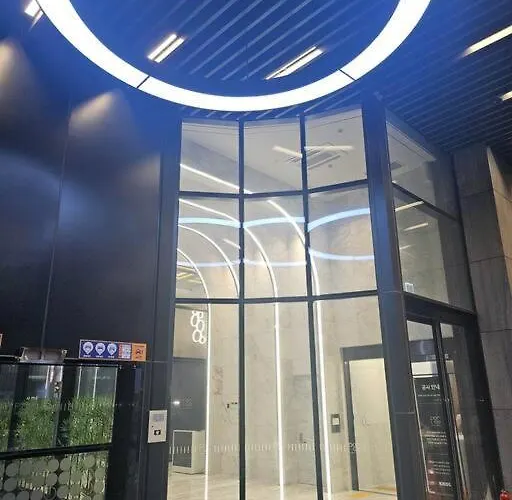 Modern Luxury In Gangnam With Cityview&wine