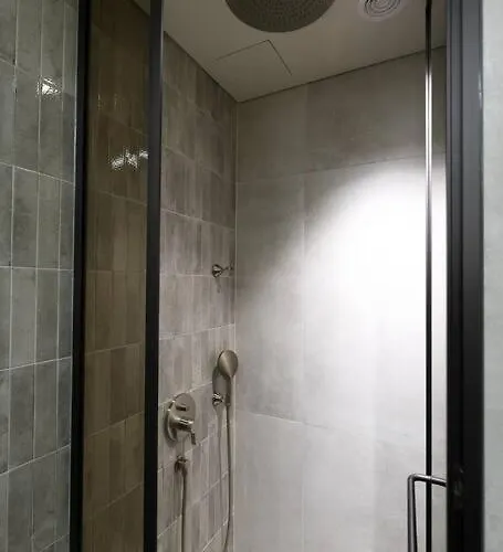 Modern Luxury In Gangnam With Cityview&wine 서울특별시