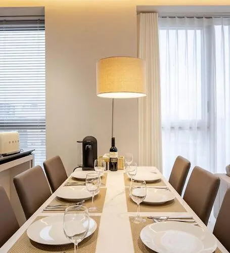 Modern Luxury In Gangnam With Cityview&wine 서울특별시