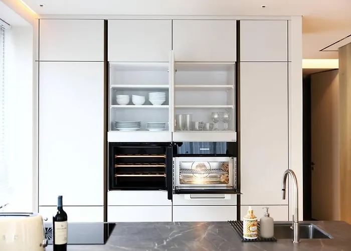 Modern Luxury In Gangnam With Cityview&wine 서울특별시